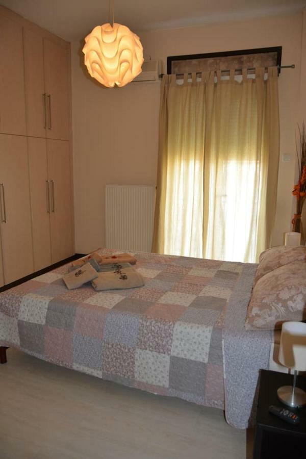 Modern Apartment, 5΄ Walk From Central Metro Station Athen Eksteriør bilde