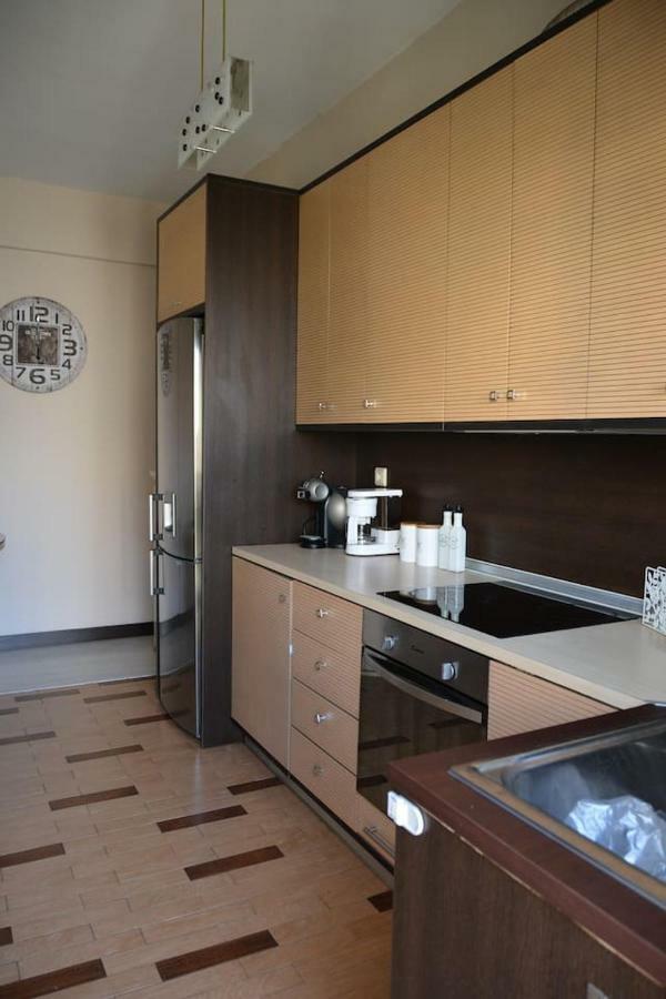 Modern Apartment, 5΄ Walk From Central Metro Station Athen Eksteriør bilde