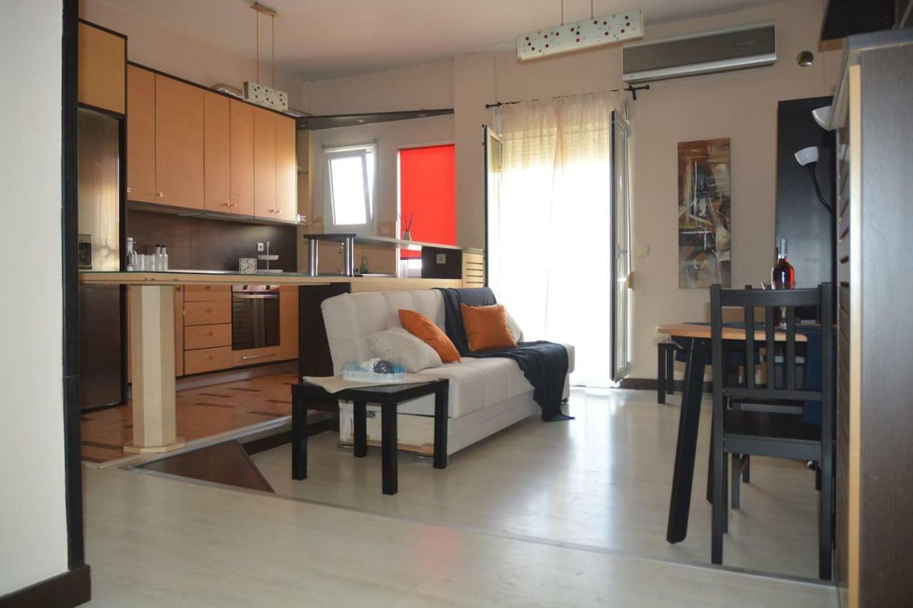 Modern Apartment, 5΄ Walk From Central Metro Station Athen Eksteriør bilde