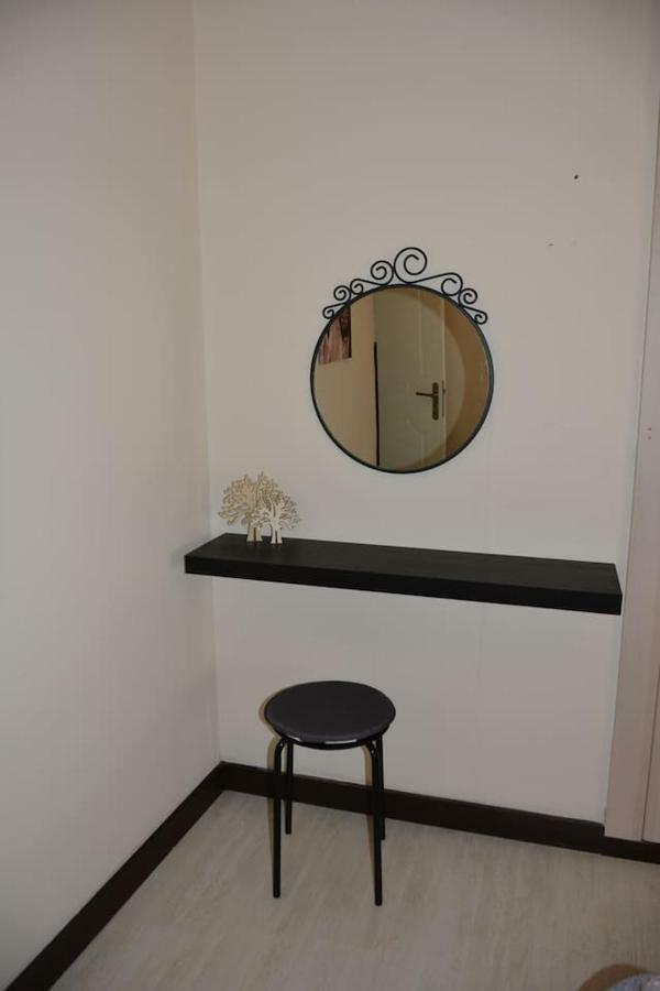 Modern Apartment, 5΄ Walk From Central Metro Station Athen Eksteriør bilde